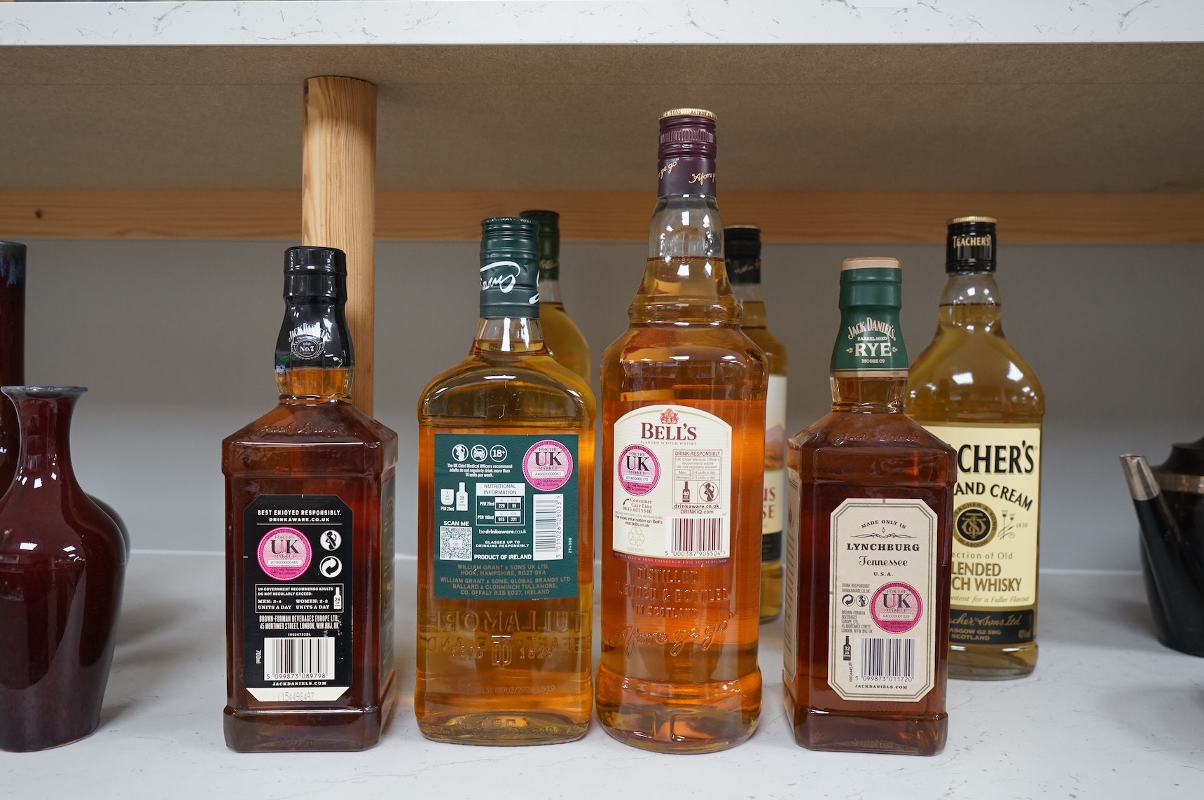 Seven bottles of various Whisky/whiskey to include Bells, Jack Daniel’s and Teachers